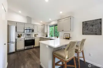 Counter seating is just the best - keep the chef company while not being underfoot!