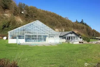 Check out amenities at www.scatchetheadclub.com for info!