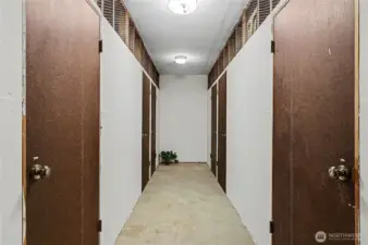 Extra storage unit included!