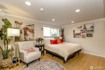 Large primary on lower level.