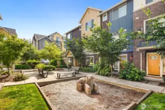 Cute sculptures and lots of seating in the courtyard.
