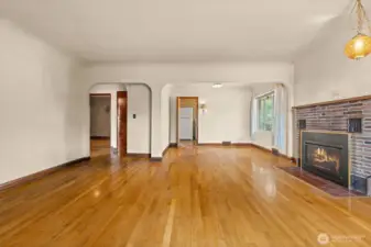 Craftsman Arches give Inviting transition into each room