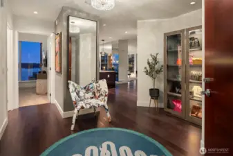 This is also one of the most sought-after floor plans in Escala, thanks to its thoughtful layout and impressive corner exposure.