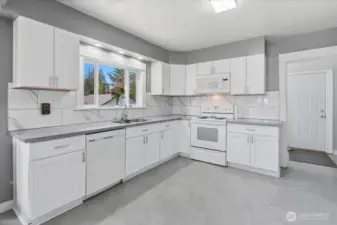 Several Chefs can easily work along side each other here.