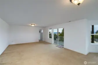 Would you use this space for a bonus/play room or 2nd living quarters?