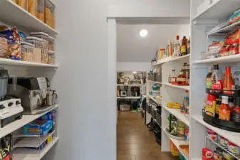 Walk-in pantry extended, 4 plugs on either side so you can "hide" those bulky appliances