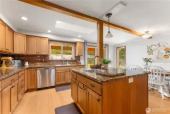 Island w/Prep Sink