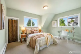 2 roomy and bright upstairs bedrooms!
