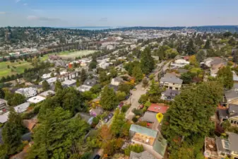 Nestled in a quiet spot on iconic Queen Anne Hill, yet walkable to everything so coveted nearby... and a hop, skip, and jump away from Downtown, South Lake Union, Amazon, Expedia, Climate Pledge/Seattle Center, Elliot Bay Marina, Whole Food and the new Waterfront, Seattle crowning jewel!