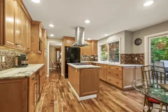 Lots of storage, gorgeous floors