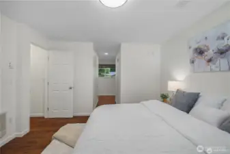 PRIMARY SUITE | King bed fits