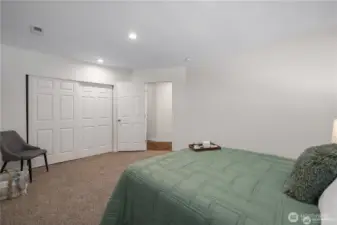 GUEST BED 1 | Massive Walk in closet