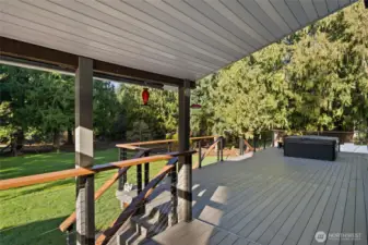 800 SF Deck