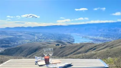 One of the most scenic vantage points available on Burch Mountain