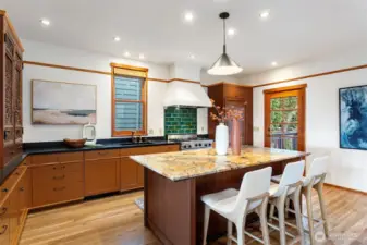 Beautifully refreshed kitchen (upper level 2)