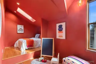 Bedroom 2 (upper level 3)