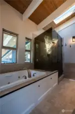 Primary en-suite bathroom