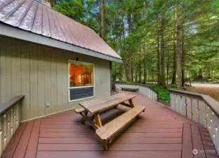 Picnic table for those beautiful Pacific Northwest evening dinners outside