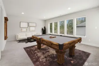 LARGE Bonus Room area - *Virtually Staged*