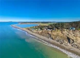 2337 West Beach oceanfront, high-bluff views