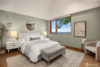 Main house second floor 2nd primary bedroom