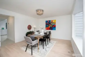 Virtually staged dining room