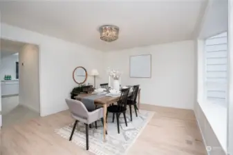 Huge bay window in the dining room to give you tons of light