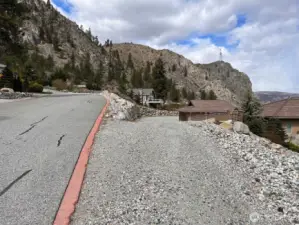 Driveway coming off Lakeview Street.
