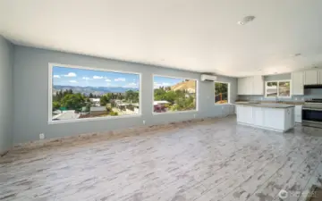 Expansive upper living room
