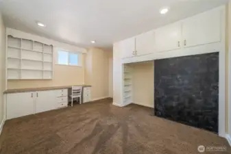 Upstairs Bed 2 - chalkboard closet door
