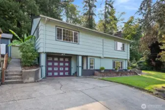 3 bed, 1.75 ba, 1676 sq ft. on .71 of acre.