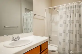 2nd Full Bathroom