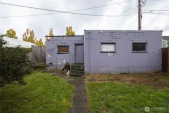 2 car garage accessible from the alley