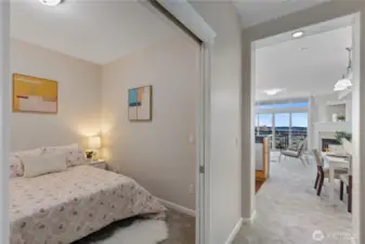 Second Bedroom – Versatile Space for Sleep, Work, or Play!
