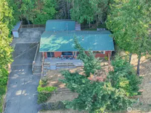 Low maintenance yard with backyard privacy - step into heaven on earth!