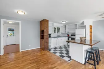 Spacious island with casual dining space.