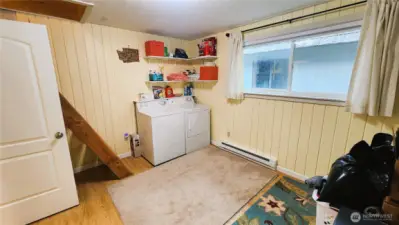 Lower room with many possibilities