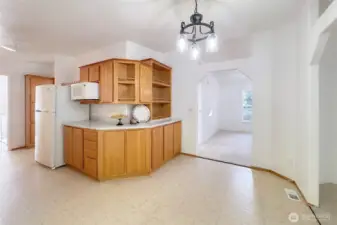 Wrap-a-Round Kitchen - access from Dining & Entertainment area