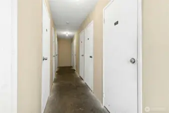 Hallway separating both bedrooms