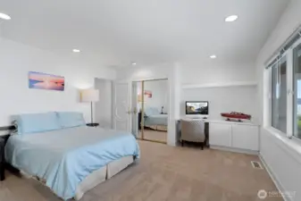 Bedroom on the lower floor.