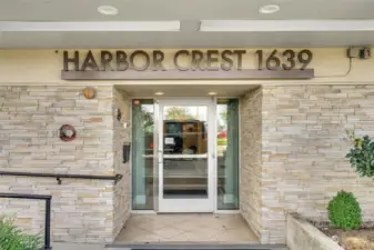 Harbor Crest Condominium