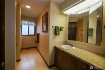 Another view of the bathroom
