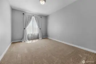 Second bedroom.