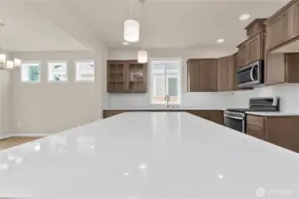 Look at the awesome island - perfect for prepping meals and entertaining!
