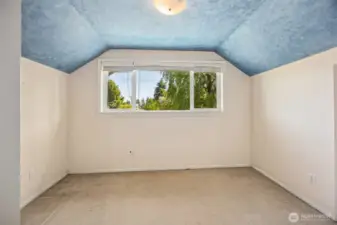 2nd floor bedroom