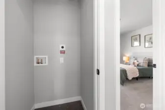 Photographs are for illustrative purposes only. Features, finishes, interior/exterior colors, landscaping and floorplan shown may vary from actual homes built.