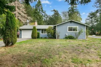 Just minutes from Shopping, Nas Whidbey and Deception Pass State Park