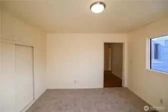 Bedroom 2, second angle