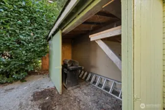 Extra storage on side of garage