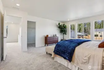 Photos are of a different homesite.  Finishes may vary.